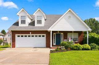 812 Renaissance Ave, Murfreesboro, TN 37129