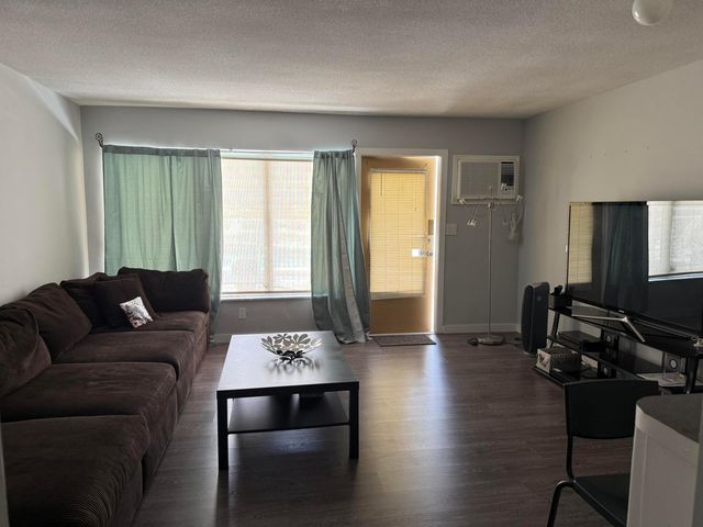 1110 N Riverside Drive 9, Pompano Beach, FL 33062