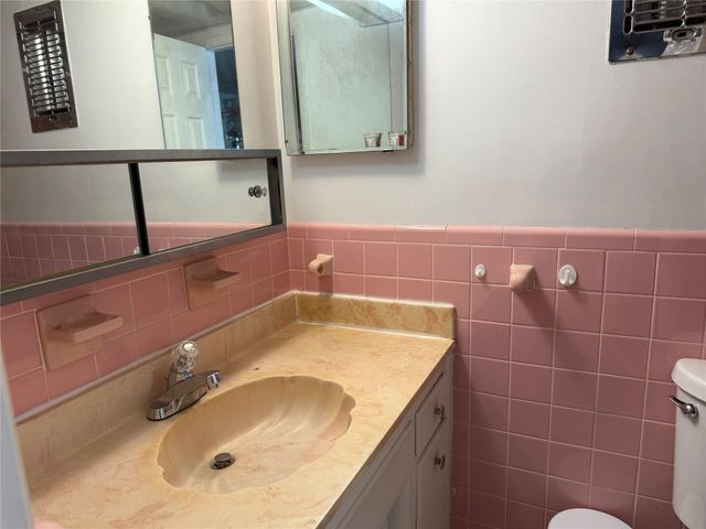 1110 N Riverside Drive 9, Pompano Beach, FL 33062