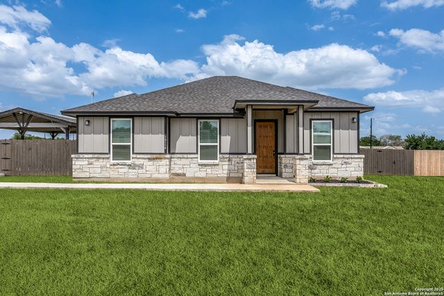 16114 Vaquero, Atascosa, TX 78002