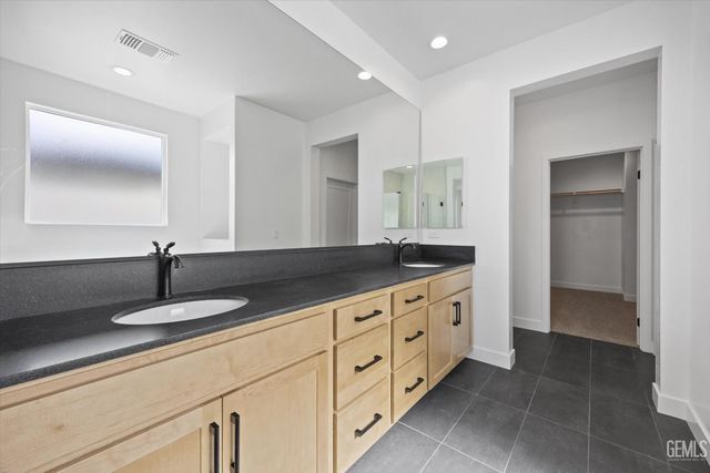 13219 N Wintersweet Drive, Bakersfield, CA 93314