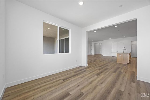 13219 N Wintersweet Drive, Bakersfield, CA 93314