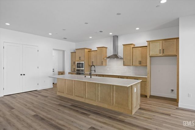 13219 N Wintersweet Drive, Bakersfield, CA 93314