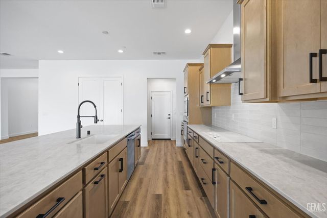 13219 N Wintersweet Drive, Bakersfield, CA 93314