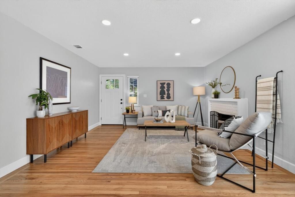Image 4 of property listing at 449 Cottonwood Street, Vacaville, CA 95688