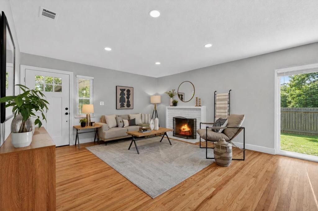 Image 5 of property listing at 449 Cottonwood Street, Vacaville, CA 95688