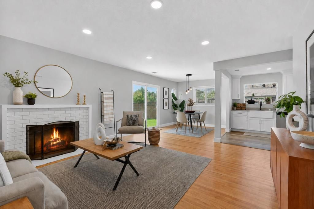Image 7 of property listing at 449 Cottonwood Street, Vacaville, CA 95688