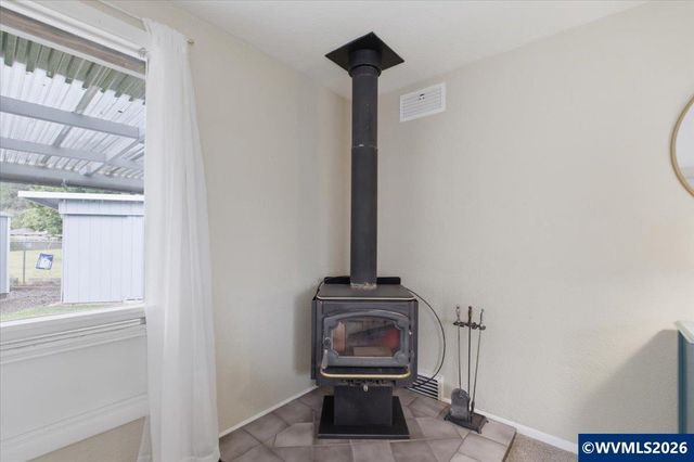3630 Circle Dr SE, Albany, OR 97322