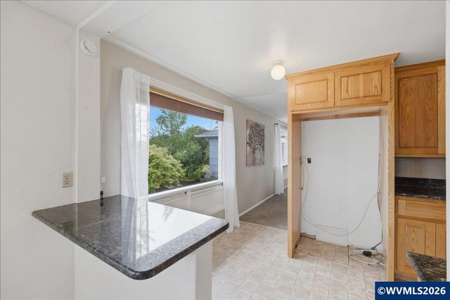 3630 Circle Dr SE, Albany, OR 97322