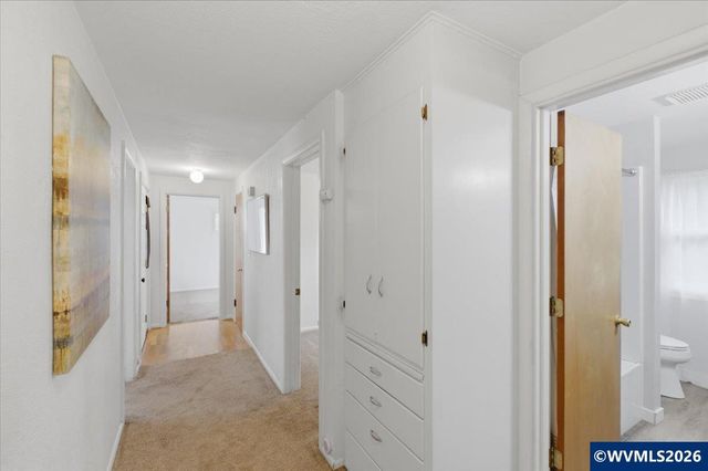 3630 Circle Dr SE, Albany, OR 97322