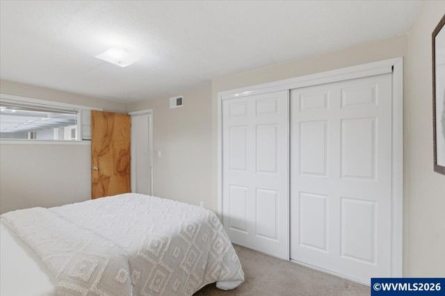 3630 Circle Dr SE, Albany, OR 97322