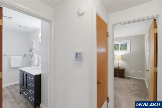 3630 Circle Dr SE, Albany, OR 97322
