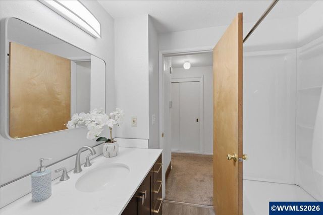 3630 Circle Dr SE, Albany, OR 97322