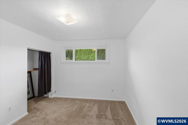 3630 Circle Dr SE, Albany, OR 97322