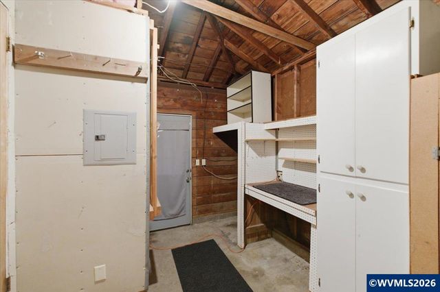 3630 Circle Dr SE, Albany, OR 97322