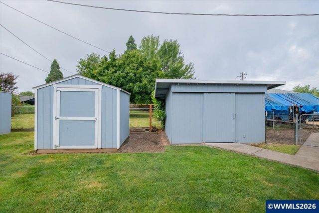 3630 Circle Dr SE, Albany, OR 97322