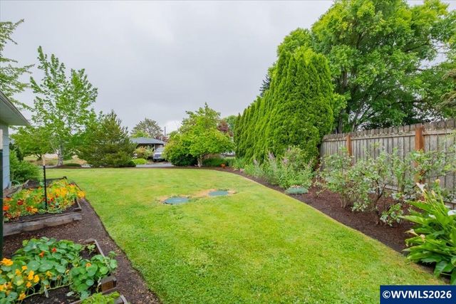 3630 Circle Dr SE, Albany, OR 97322