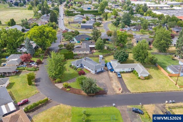 3630 Circle Dr SE, Albany, OR 97322