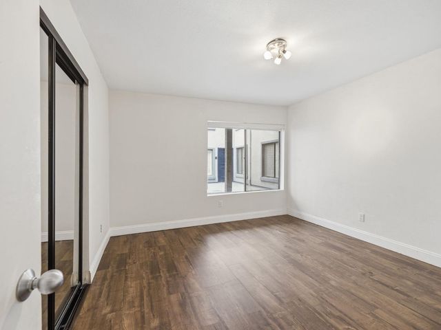 1940 Highland Oaks Drive 28, Arcadia, CA 91006