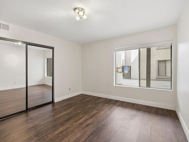 1940 Highland Oaks Drive 28, Arcadia, CA 91006