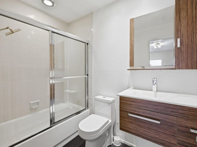 1940 Highland Oaks Drive 28, Arcadia, CA 91006