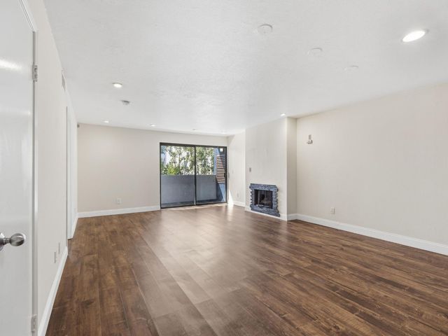 1940 Highland Oaks Drive 28, Arcadia, CA 91006