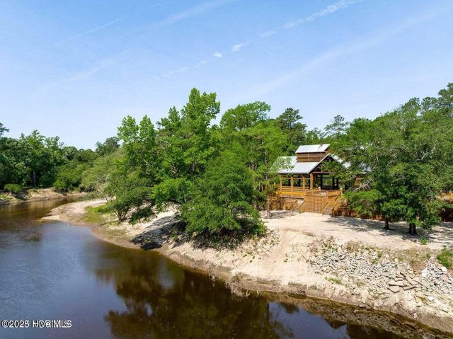 115 Legacy Lakes Drive, Wallace, NC 28466
