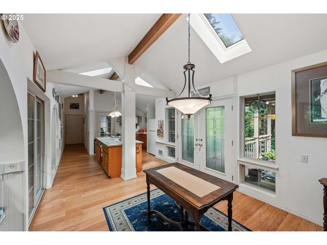 93652 E BLUE BIRD Ln, North Bend, OR 97459