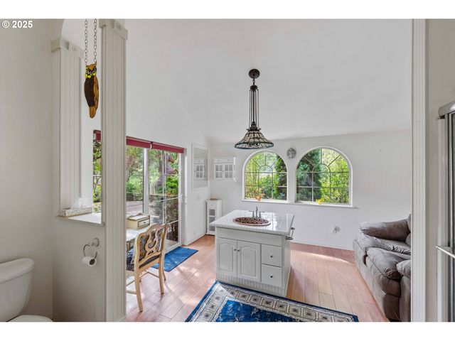 93652 E BLUE BIRD Ln, North Bend, OR 97459