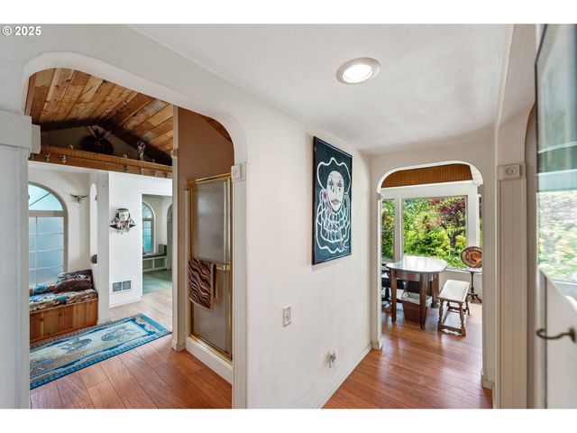 93652 E BLUE BIRD Ln, North Bend, OR 97459