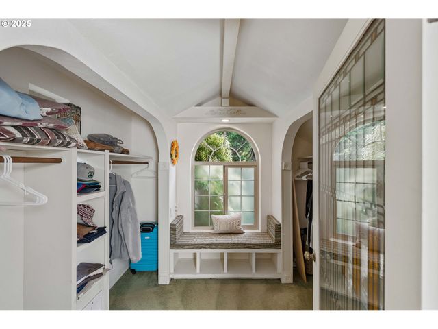 93652 E BLUE BIRD Ln, North Bend, OR 97459