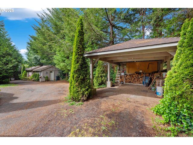93652 E BLUE BIRD Ln, North Bend, OR 97459