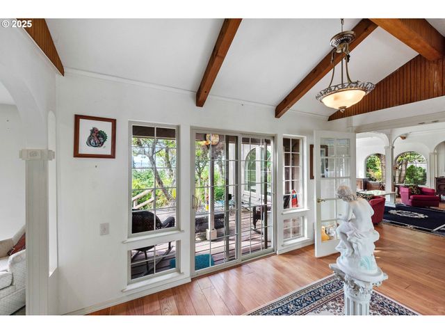 93652 E BLUE BIRD Ln, North Bend, OR 97459