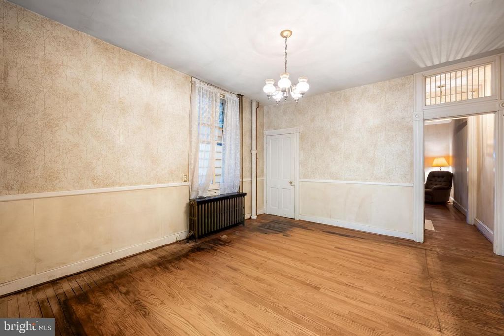 Image 10 of property listing at 1016 W 38TH ST, Baltimore, MD 21211