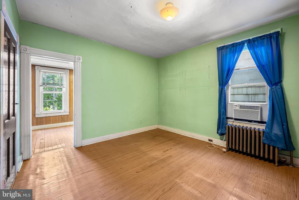 Image 17 of property listing at 1016 W 38TH ST, Baltimore, MD 21211