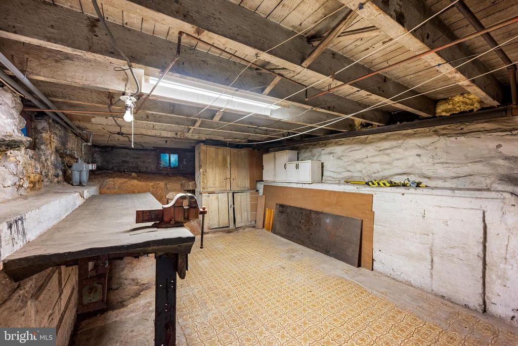 Image 27 of property listing at 1016 W 38TH ST, Baltimore, MD 21211