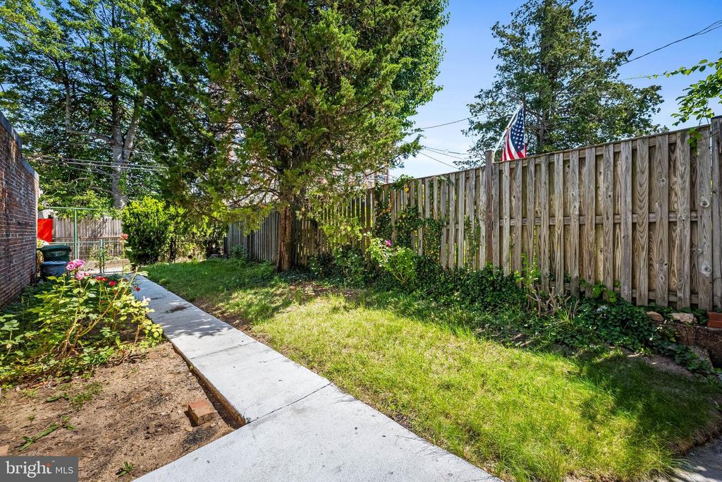 Image 29 of property listing at 1016 W 38TH ST, Baltimore, MD 21211