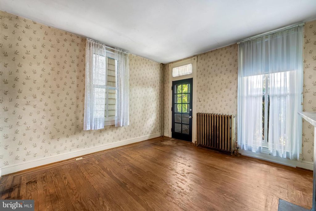 Image 3 of property listing at 1016 W 38TH ST, Baltimore, MD 21211
