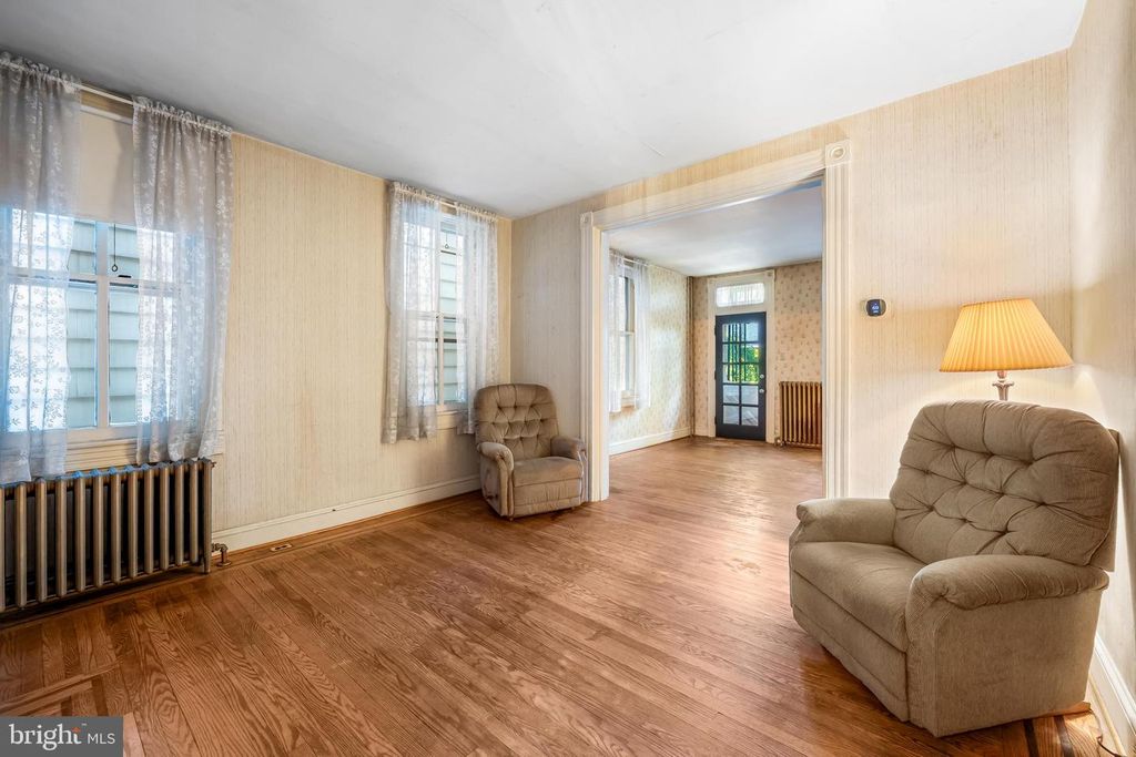 Image 6 of property listing at 1016 W 38TH ST, Baltimore, MD 21211