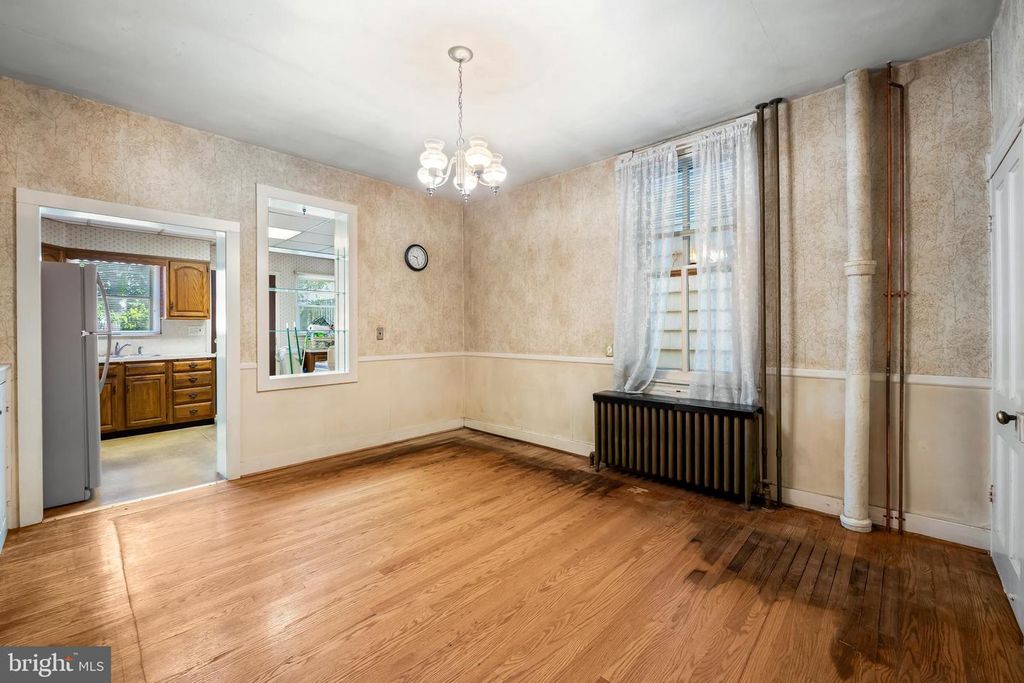 Image 8 of property listing at 1016 W 38TH ST, Baltimore, MD 21211