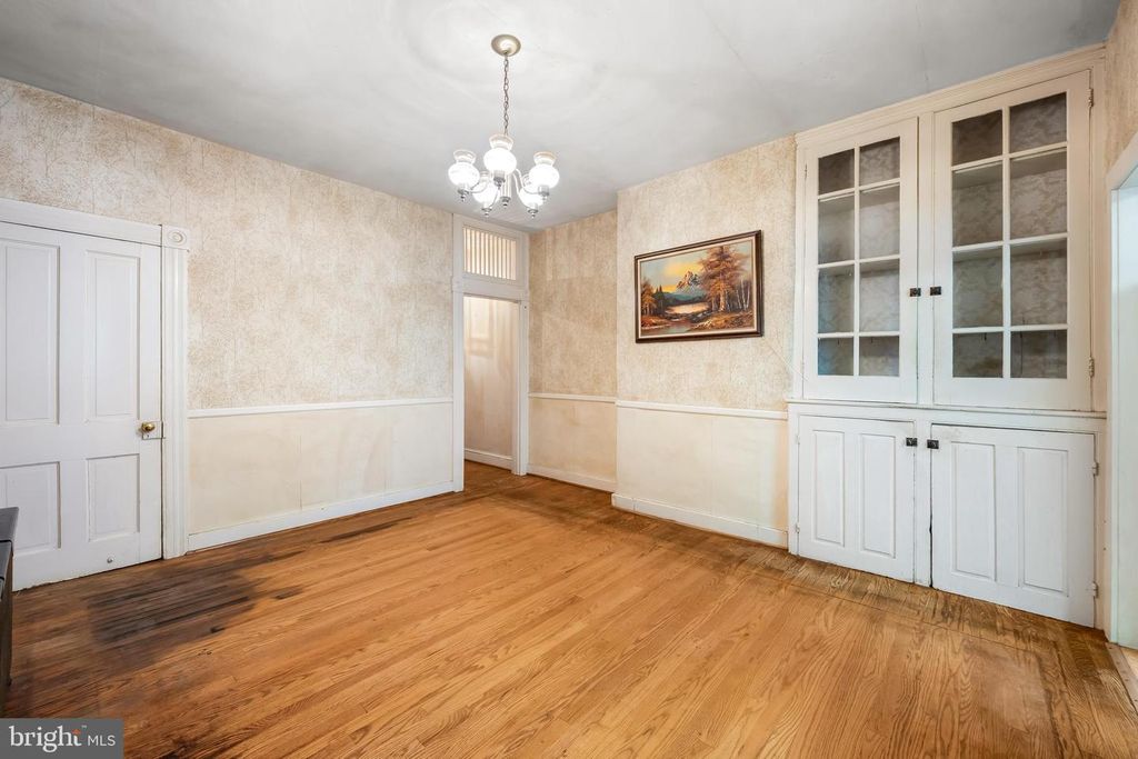 Image 9 of property listing at 1016 W 38TH ST, Baltimore, MD 21211