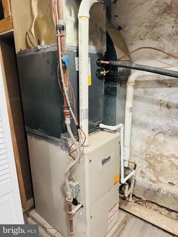 2559 S SHIELDS ST, Philadelphia, PA 19142