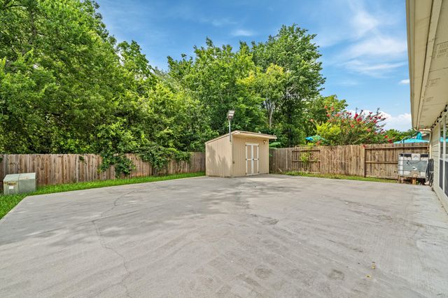 4007 Strawberry Court, Dickinson, TX 77539