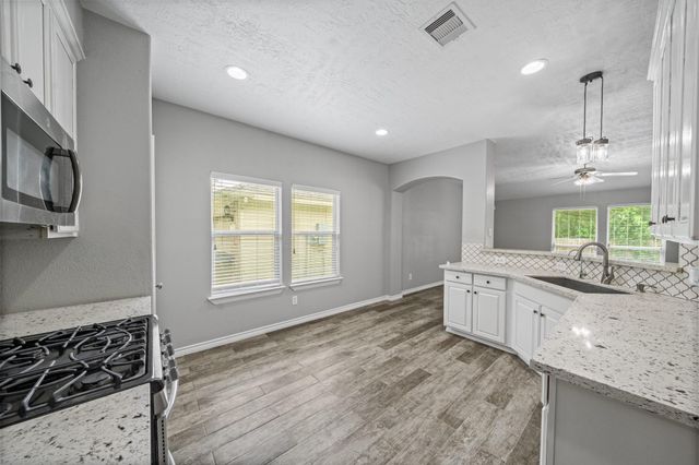 4007 Strawberry Court, Dickinson, TX 77539