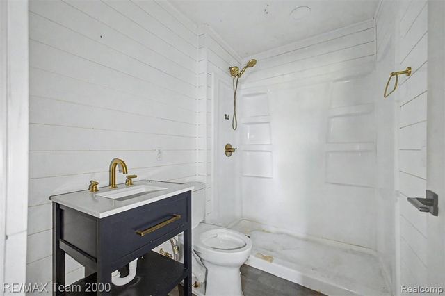 2145 Oakville Waltz Road, Update, MI 48164