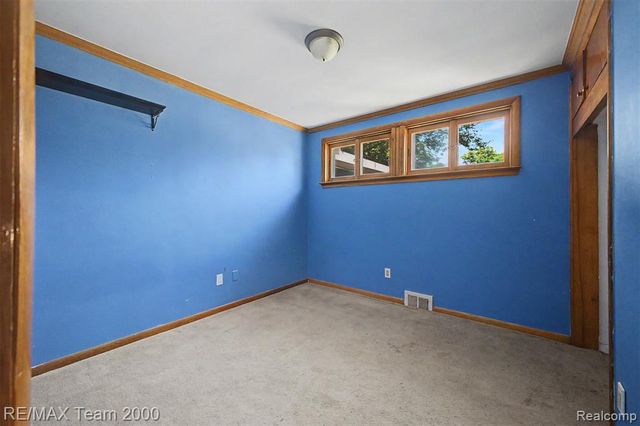 2145 Oakville Waltz Road, Update, MI 48164
