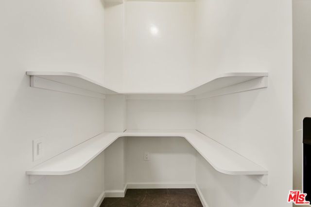 726 S Dunsmuir Avenue, Los Angeles, CA 90036