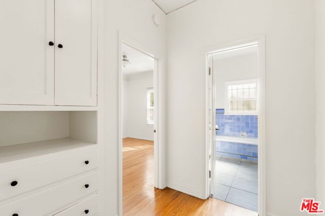 726 S Dunsmuir Avenue, Los Angeles, CA 90036