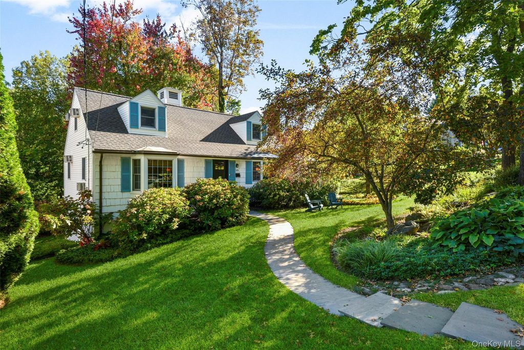 105 Havilands Lane, White Plains, NY 10605 — photo 3