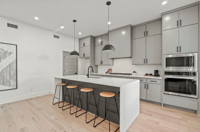 3424 Ladd Street, Dallas, TX 75212